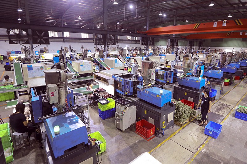 Càng về cuối năm, bức tranh kinh tế Việt Nam càng có thêm nhiều gam màu sáng.