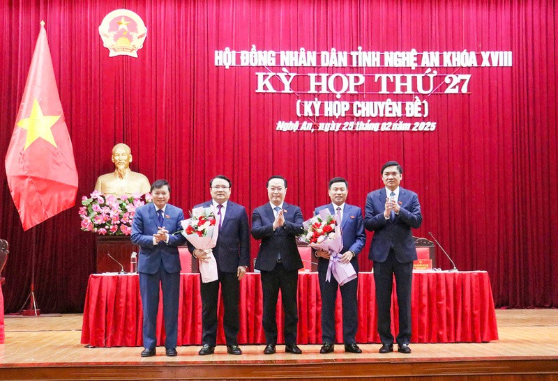 Nghệ An bầu bổ sung 2 chức danh Phó Chủ tịch UBND tỉnh.