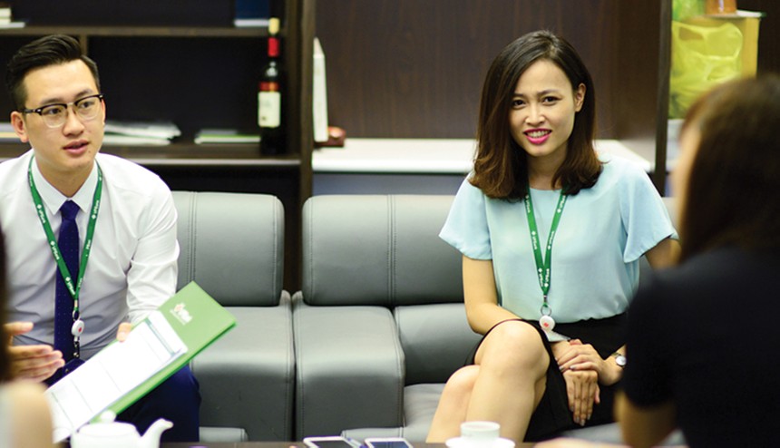 Nhiều nhà băng vẫn mở rộng quy mô nhân sự ở khối kinh doanh, đặc biệt là mảng ngân hàng bán lẻ