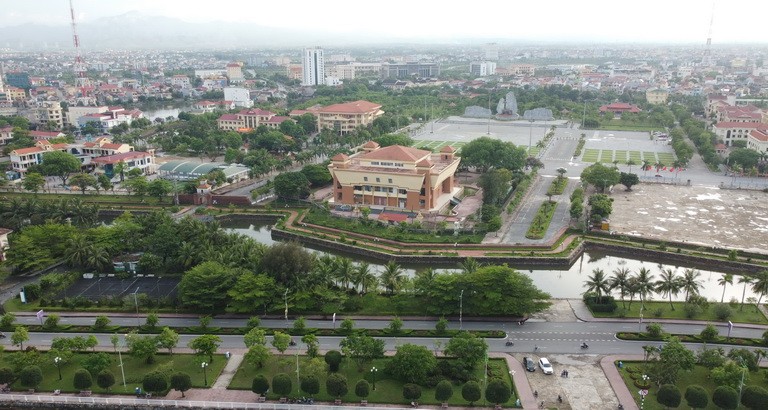 Lãnh đạo Quảng Bình chỉ đạo, chấn chỉnh tình trạng các sở ngành, địa phương chậm trễ trong xử lý hồ sơ.