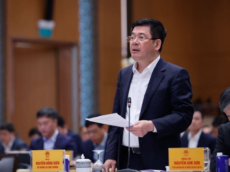 Bộ trưởng Nguyễn Hồng Diên phát biểu về một số vấn đề đầu tư của ngành điện. Ảnh: VPG/Nhật Bắc