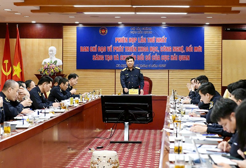 Cục trưởng Cục Hải quan Nguyễn Văn Thọ chủ trì phiên họp.