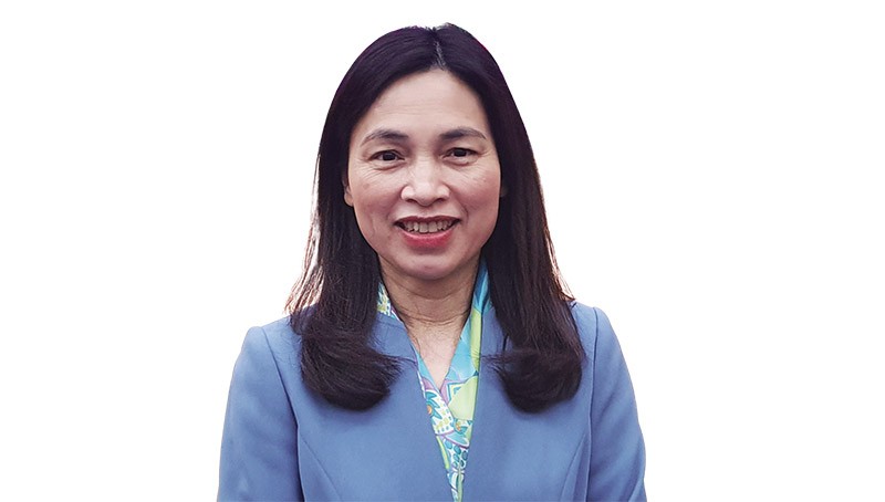 Bà Trần Thị Huệ, Phó giám đốc Kho bạc Nhà nước. 