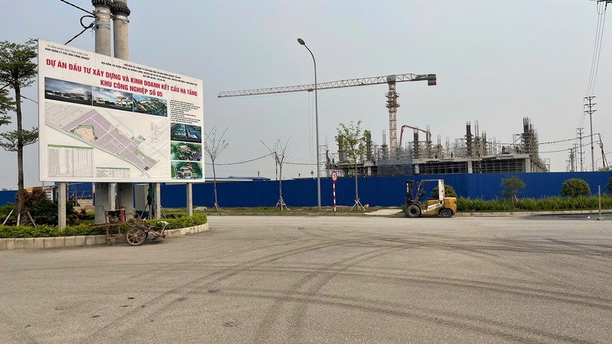 Các nhà đầu tư thứ cấp đang triển khai đầu tư xây dựng trong khu công nghiệp số 5 trên địa bàn tỉnh Hưng Yên. 