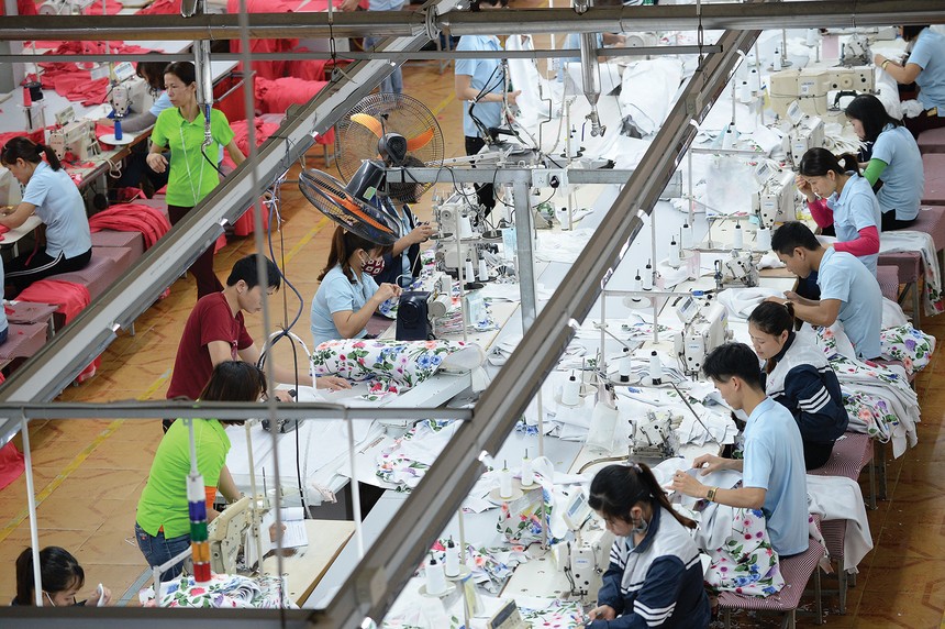 Các ngành xuất khẩu chủ lực, bao gồm dệt may, điện tử, da giày, thủy sản và đồ gỗ, đang phụ thuộc không nhỏ vào thị trường Mỹ