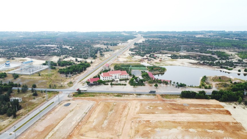 Khu vực cồn cát phía Đông xã Cam Thuỷ, huyện Lệ Thuỷ, tỉnh Quảng Bình, nơi dự án được quy hoạch thực hiện. Ảnh: Ngọc Tân 