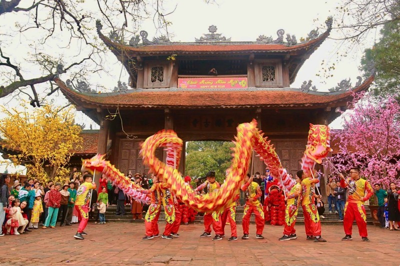 Vào những ngày đầu xuân, lễ hội làng Nôm lại được tổ chức, thu hút đông đảo bà con địa phương.