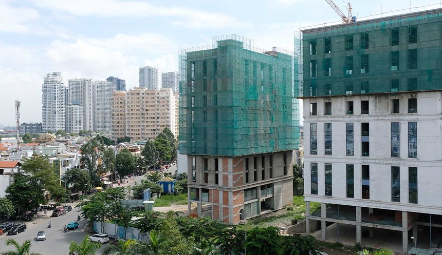 Việc giao Sở Xây dựng là cơ quan chủ trì tham mưu việc chấp thuận chủ trương đầu tư thì sẽ tạo điều kiện thuận lợi trong việc quản lý toàn bộ quy trình thực hiện dự án nhà ở trên địa bàn TP.HCM. Ảnh: Trọng Tín.