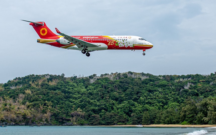 Vietjet (VJC) khai thác đường bay Côn Đảo từ Hà Nội và TP. Hồ Chí Minh - Kết nối hành trình văn hóa, tâm linh và nghỉ dưỡng xanh
