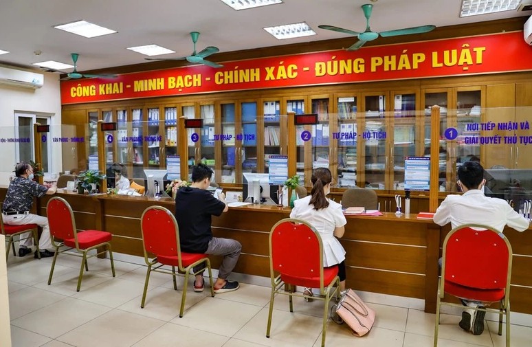 Hà Nội yêu cầu khẩn trương cắt giảm 30% điều kiện đầu tư, giảm gánh nặng cho doanh nghiệp 