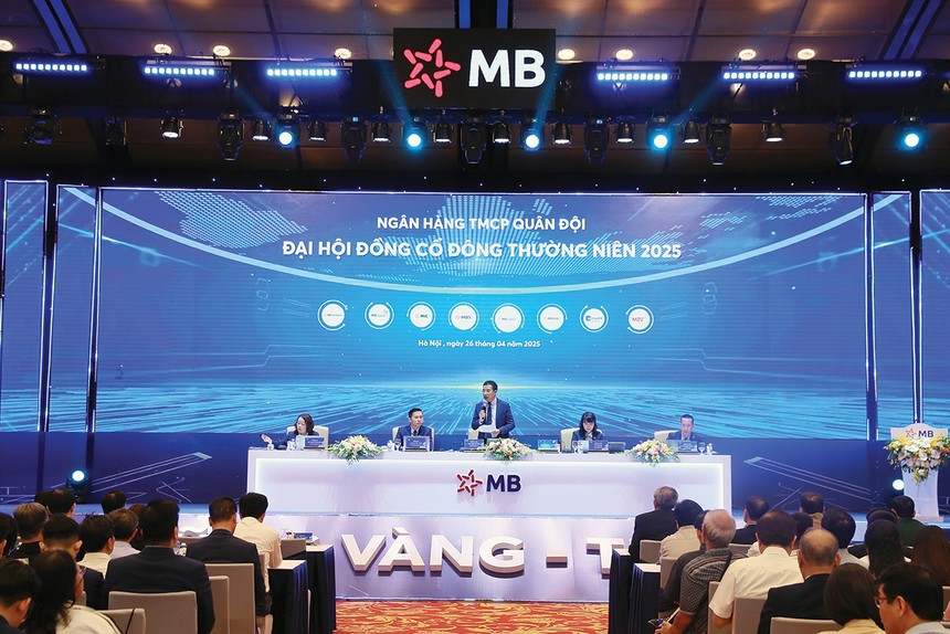 Một số ngân hàng vừa ghi nhận thêm cổ đông nắm giữ trên 1% cổ phần là MB, ACB, Saigonbank...