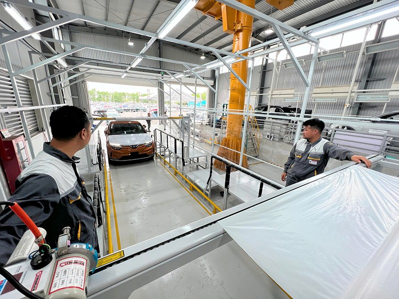 Khi sản xuất hướng tiêu chuẩn vào sự hiện diện, thì thể chế phải chiếu vào những nơi trước nay bị lãng quên 