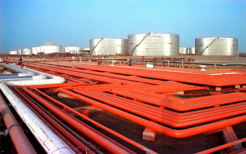 Xuất khẩu dầu thô của Iran được dự báo có thể đạt 1 triệu thùng/ngày nếu Tehran và Washington đạt được thỏa thuận hạt nhân và thỏa thuận đó được thực thi hiệu quả. Ảnh: AFP