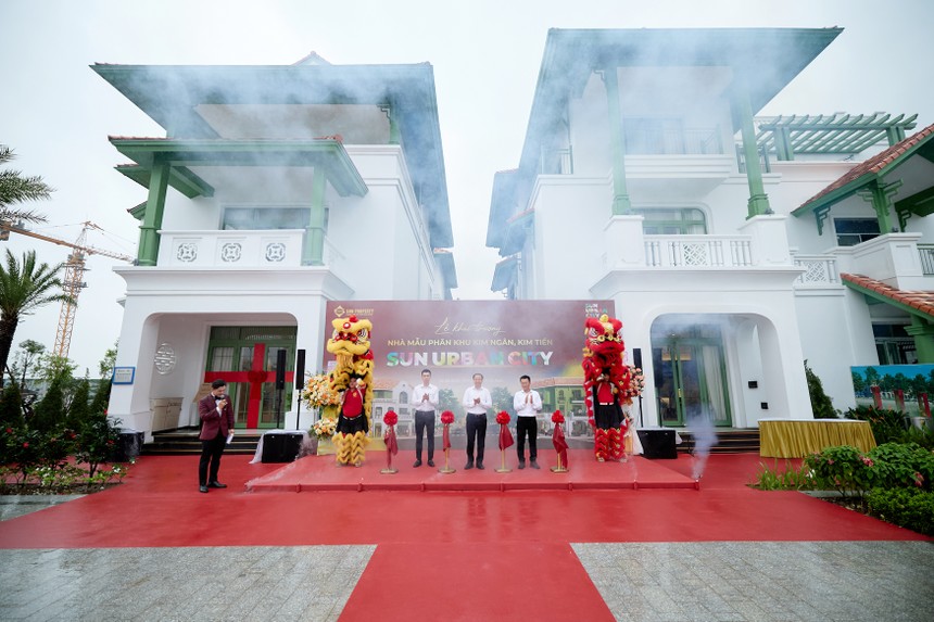 Lễ khai trương nhà mẫu phân khu Kim Ngân – Kim Tiền tại dự án Sun Urban City Hà Nam (Ảnh: Ánh Dương)
