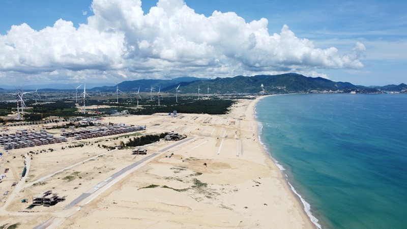 Khu du lịch biển Nhơn Lý – Cát Tiến nằm trong Khu kinh tế Nhơn Hội. 