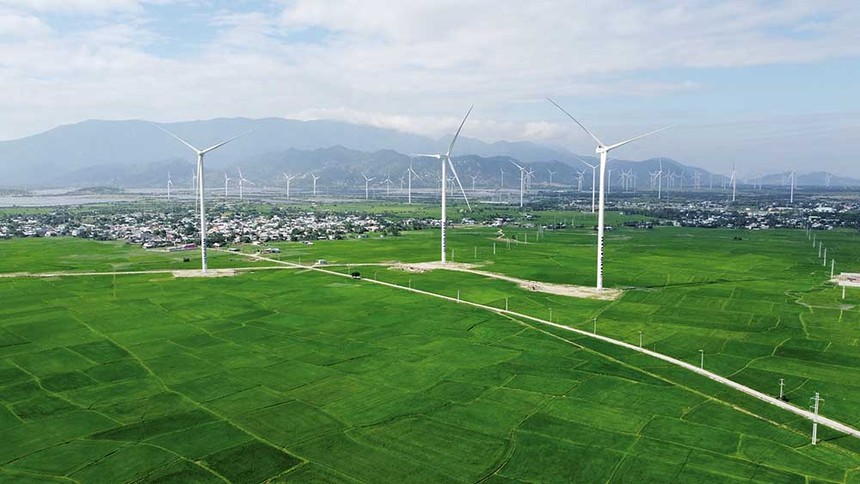 Ninh Thuận được quy hoạch phát triển 45 dự án năng lượng. Trong ảnh: Nhà máy Điện gió Hanbaram 