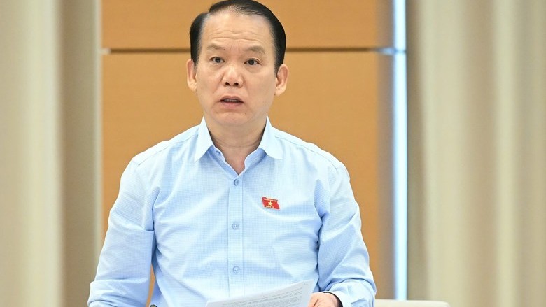 Chủ nhiệm Ủy ban Pháp luật và Tư pháp Hoàng Thanh Tùng tại phiên họp. 