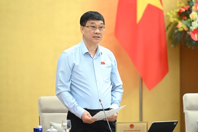 Phó chủ tịch Quốc hội Vũ Hồng Thanh điều hành phiên họp.