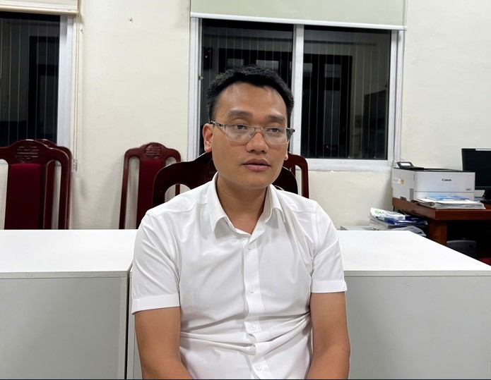 Phạm Đình Tuấn, Phó chủ tịch UBND thị trấn Chúc Sơn.