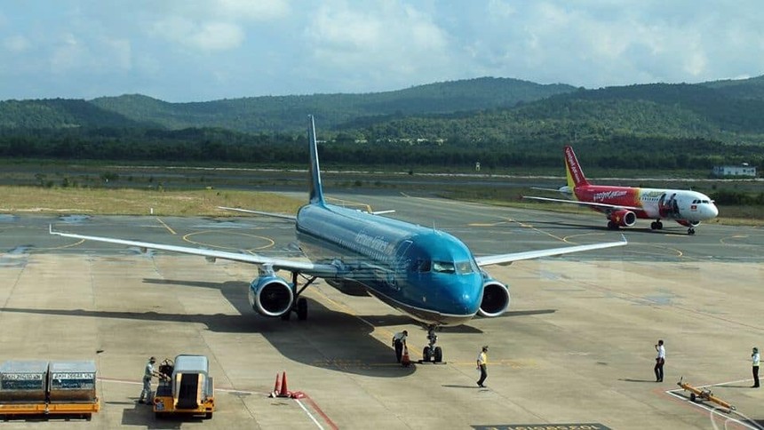 Sân đỗ và đường lăn Cảng hàng không quốc tế Phú Quốc. 