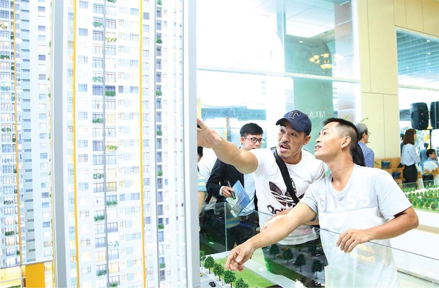 Giá chung cư tiếp tục xu hướng tăng, song vẫn thu hút sự quan tâm của khách hàng 