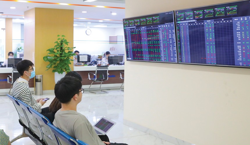 Cơ hội để VN-Index vượt đỉnh lịch sử 1.530 điểm sẽ phải do nhóm cổ phiếu ngân hàng tạo nên