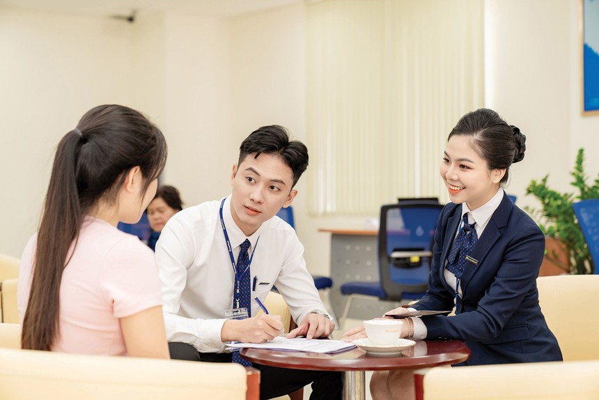 Hiện tại, Sacombank đang phục vụ hơn 19 triệu khách hàng cá nhân và doanh nghiệp