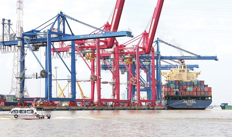Phí hạ tầng cảng biển tạm thời vẫn áp dụng tại khu vực TP.HCM cũ chưa áp dụng ở Bình Dương (cũ) và Bà Rịa - Vũng Tàu (cũ). Ảnh: Lê Anh