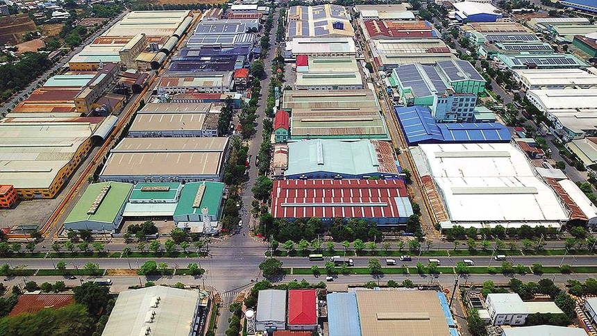 Giá đất tăng cao dẫn đến chi phí bồi thường giải phóng mặt bằng Khu công nghiệp Vĩnh Lộc mở rộng tăng theo (Ảnh: Lê Toàn) 