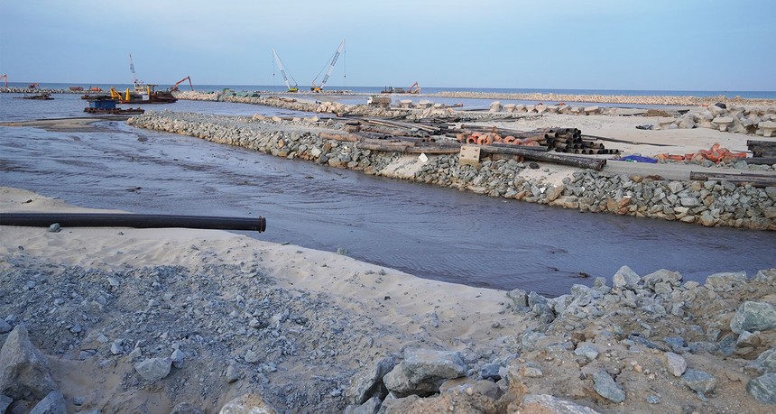 Hiện trường dự án Khu bến cảng Mỹ Thuỷ hiện nay. Ảnh: Mỹ Hạnh