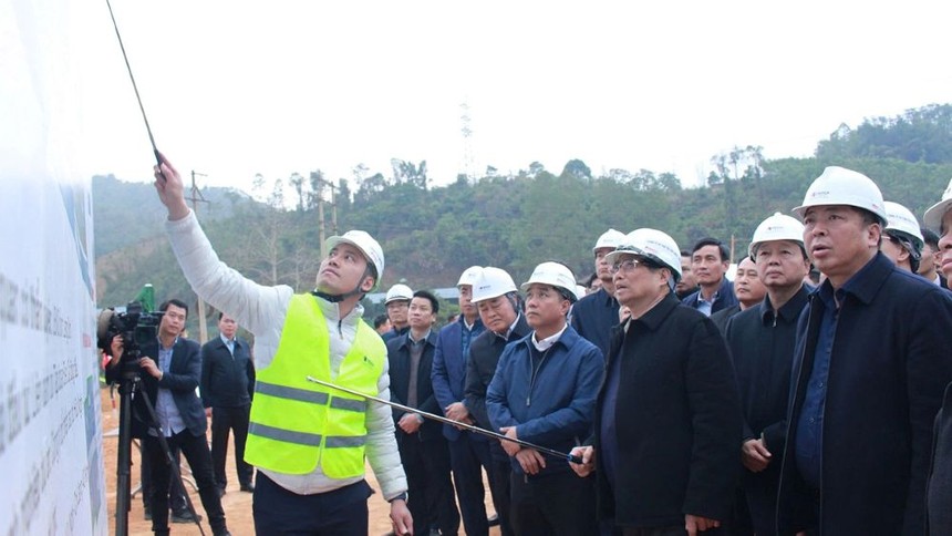 Thủ tướng Chính phủ Phạm Minh Chính, Trưởng Ban chỉ đạo kiểm tra tiến độ Dự án cao tốc Đồng Đăng - Trà Lĩnh hồi tháng 2/2025. 