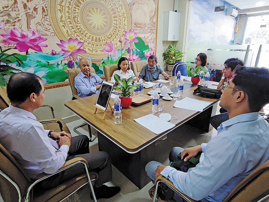 Trái chủ được các luật sư tư vấn, nhưng tới phút cuối vẫn có người không tin.