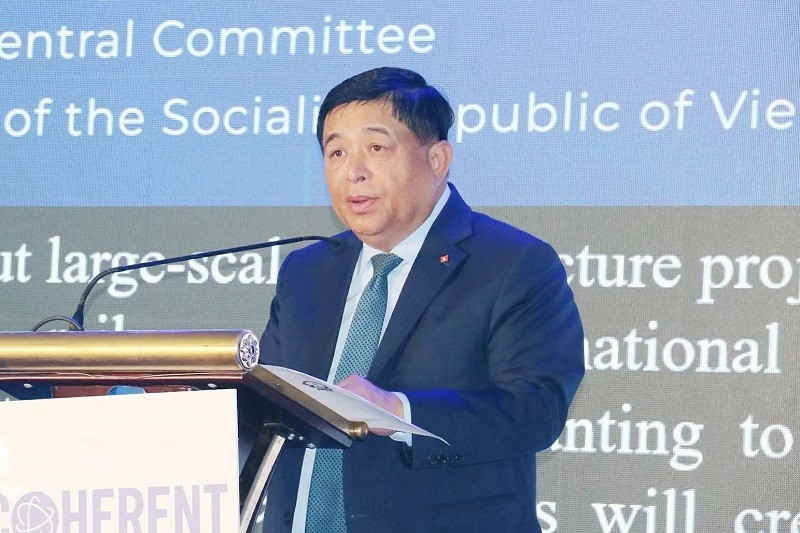 Phó thủ tướng Nguyễn Chí Dũng phát biểu tại lễ khánh thành nhà máy của Tập đoàn Coherent tại Đồng Nai. 