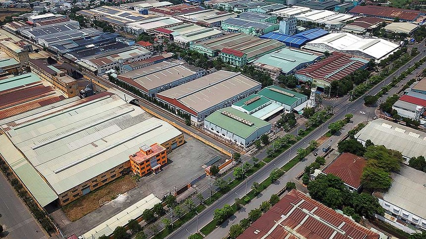 Khu công nghiệp Vĩnh Lộc đang chờ mở rộng (Ảnh: Lê Toàn) 