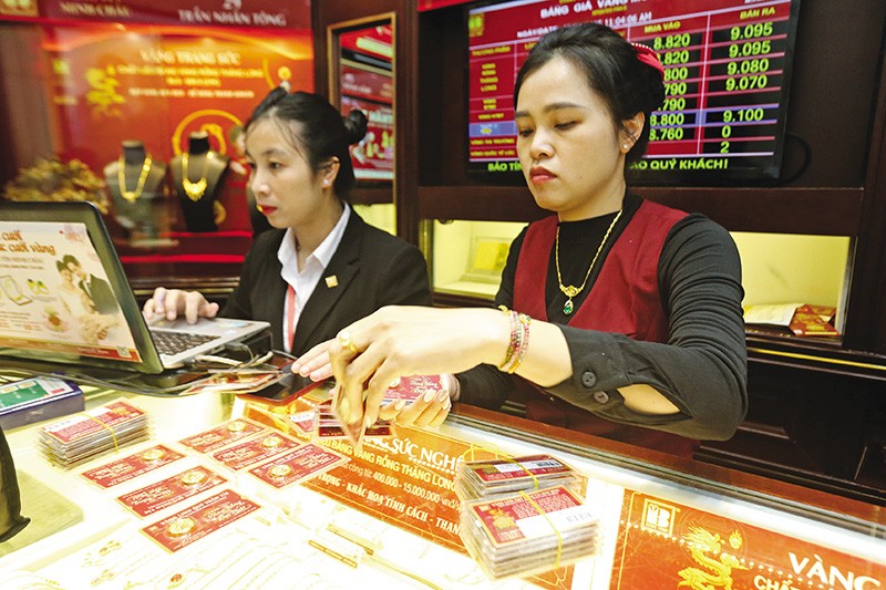 Giá vàng khó có thể giảm trong trung và dài hạn. Ảnh: Đức Thanh 