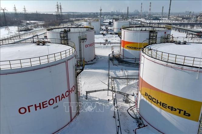 Nhà máy lọc dầu Rosneft ở Gubkinsky, Tây Siberia, Nga. Ảnh: AFP/TTXVN