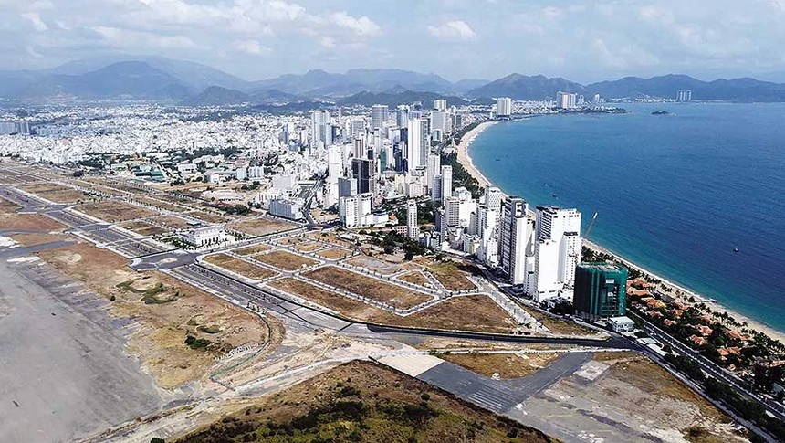 Khu vực sân bay Nha Trang cũ được bàn giao trái quy định cho Tập đoàn Phúc Sơn. Ảnh: Trung Nhân 