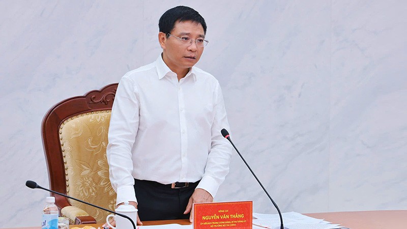 Bí thư Đảng ủy, Bộ trưởng Bộ Tài chính Nguyễn Văn Thắng chủ trì hội nghị. Ảnh: Mạnh Tuấn.