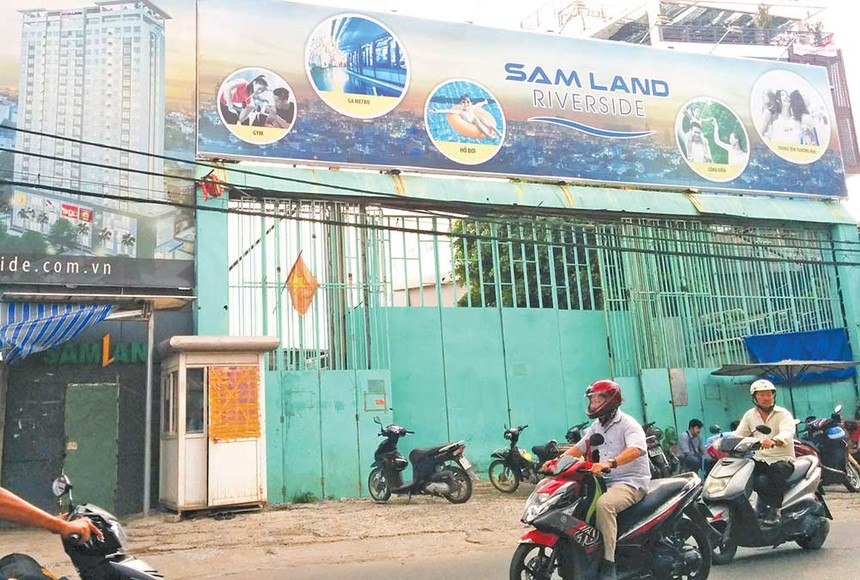 Dự án Samland Riverside bị dừng thi công từ năm 2017 tới nay. Ảnh: Lê Toàn 