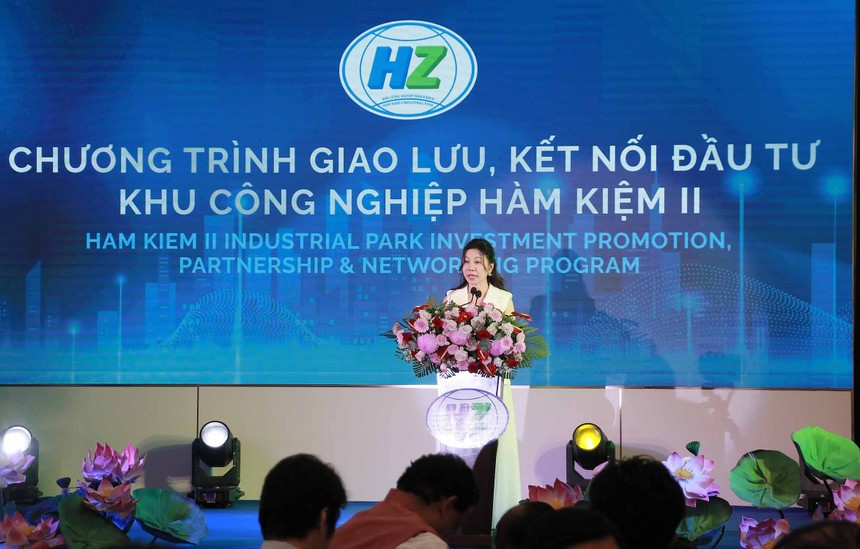 Bà Dương Thị Kiều Anh, Phó Chủ tịch HĐQT HZ Group, Phó chủ tịch HĐQT Công ty Cổ phần Đầu tư Bình Tân cho biết, Hàm Kiệm II còn được định hướng trở thành một trung tâm công nghiệp - logistics tích hợp, phục vụ cho sự phát triển lâu dài của cả vùng. Ảnh: Trọng Tín.
