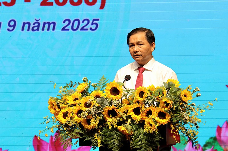 Chủ tịch UBND TP. Cần Thơ Trần Văn Lâu phát biểu tại tại Đại hội. Ảnh: Phạm Trung