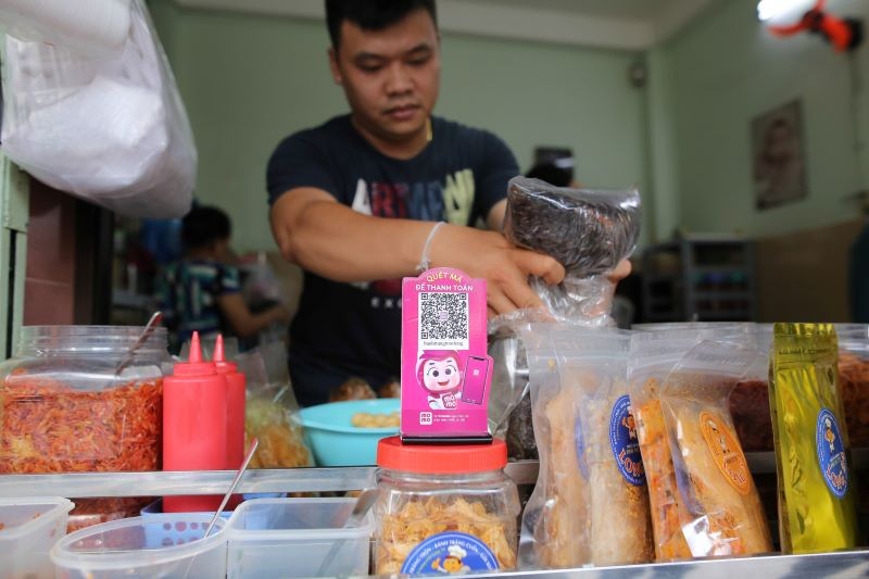 Điện thoại thông minh đóng vai trò thiết bị thanh toán chính, chiếm tới 60,2% tổng số giao dịch, trong khi các giải pháp “Mua trước - Trả sau” (Buy Now - Pay Later) cũng ghi nhận mức độ phổ biến cao