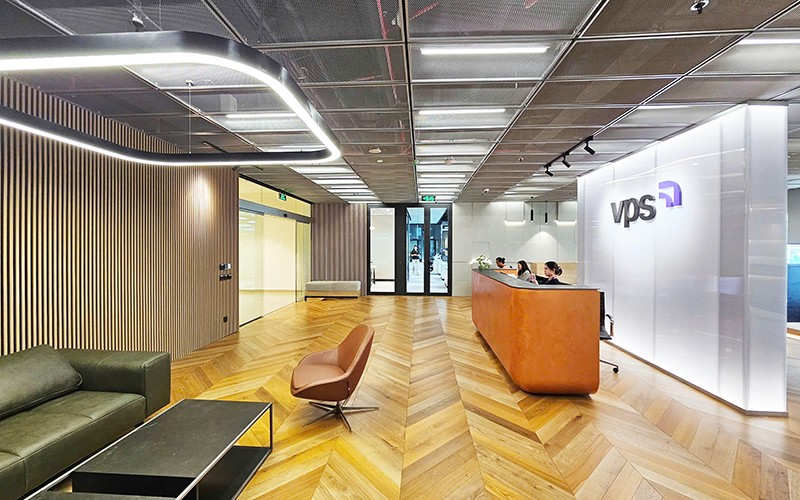 Phòng giao dịch VPS Sài Gòn – không gian mở hiện đại, xanh và tiện nghi, mang đến trải nghiệm thân thiện cho nhà đầu tư.