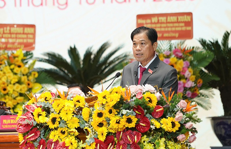 Ông Phạm Minh Tâm, Giám đốc Sở Tài chính tỉnh An Giang trình bày tham luận tại Đại hội. 