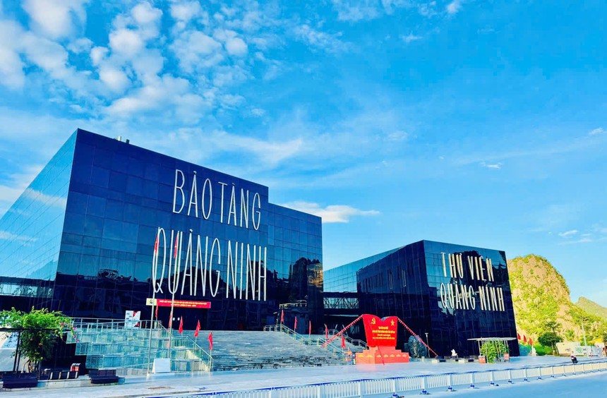 Thư viện tỉnh và Trung tâm Văn hóa, Thông tin và Xúc tiến du lịch tỉnh được sáp nhập vào Bảo tàng tỉnh, đổi tên thành Bảo tàng - Thư viện tỉnh Quảng Ninh. 