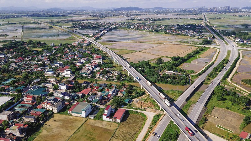 Các đại dự án hạ tầng cần nguồn vốn đầu tư nhà nước quy mô lớn. Ảnh: Dũng Minh 