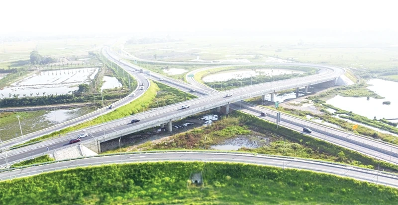 Thanh Hóa đang thực hiện chiến dịch 90 ngày đêm hoàn thành Kế hoạch đầu tư công trong quý IV/2025.