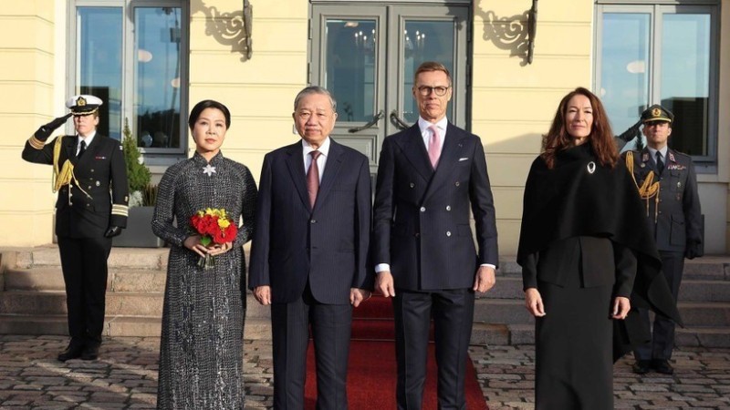 Tổng Bí thư Tô Lâm và Tổng thống Phần Lan Alexander Stubb chứng kiến lễ ký Biên bản ghi nhớ giữa Bộ Tài chính Việt Nam và Bộ Ngoại giao Phần Lan về việc hỗ trợ, thúc đẩy công tác chuẩn bị và triển khai các dự án được tài trợ theo Chương trình đầu tư công (PIF) của Phần Lan. (Ảnh: TTXVN).