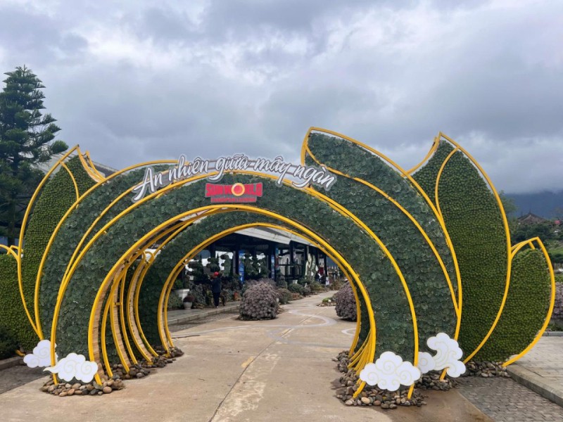 Lễ hội Hoa Sen đá 2025 được tổ chức với mục đích truyền đi thông điệp về "dòng chảy an nhiên" - nơi “tâm” bình lặng, an nhiên giữa dòng đời bất tận.