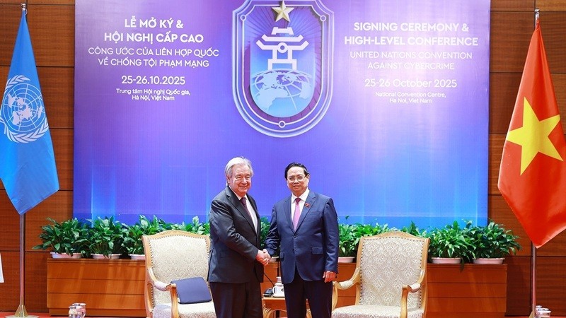 Thủ tướng Chính phủ nhiệt liệt chào mừng Tổng Thư ký Liên hợp quốc trở lại Việt Nam.